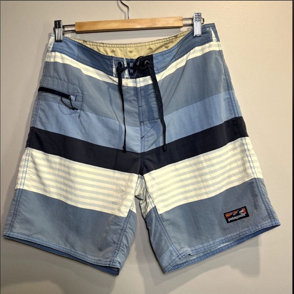 Patagonia Blue White Swim Trunks Board Shorts Men's Size 32 Unlined Wavefarer